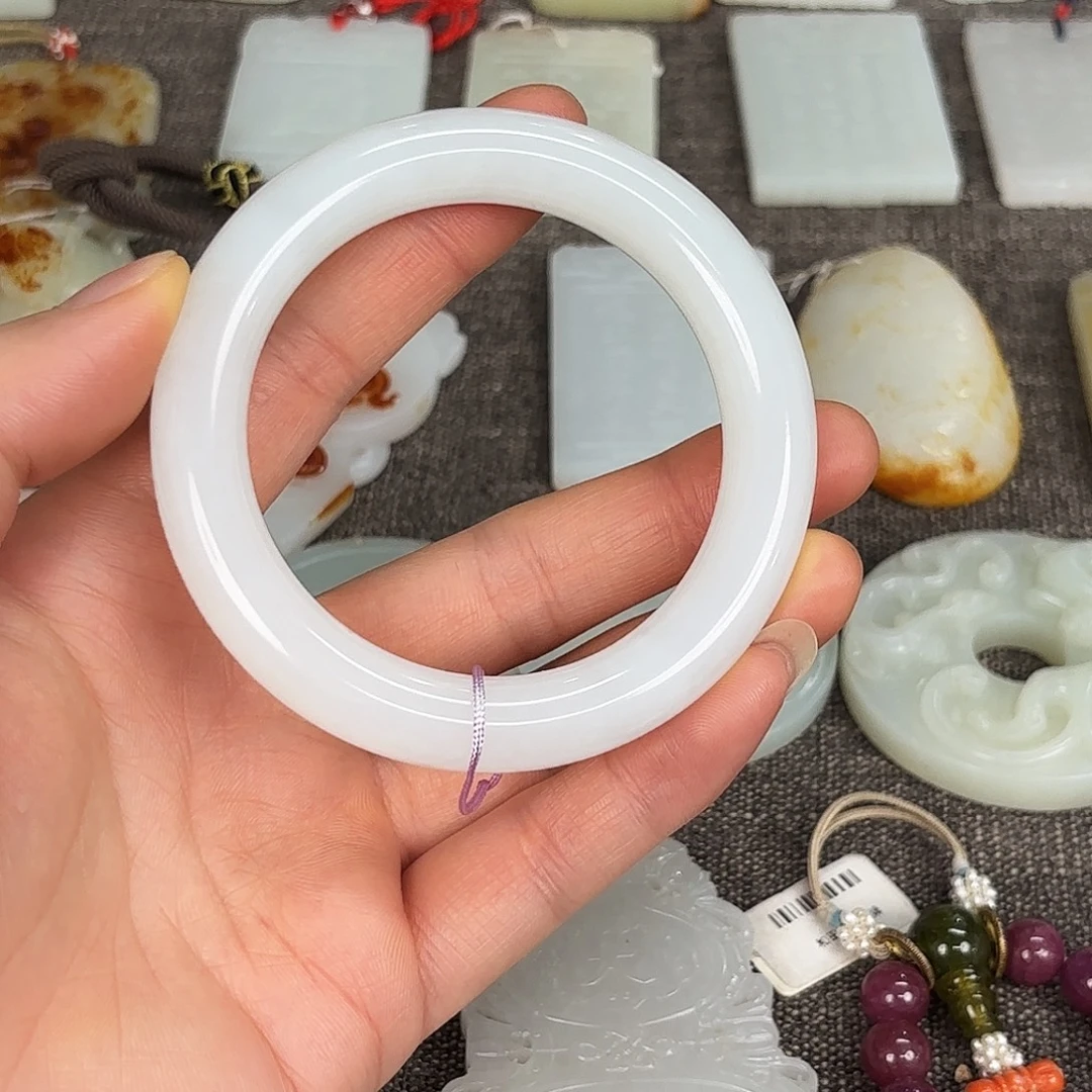 和田玉（糖玉）未镶嵌手镯