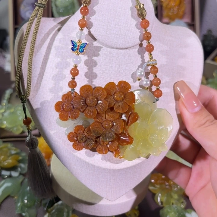 未镶嵌蛇纹石玉颈饰