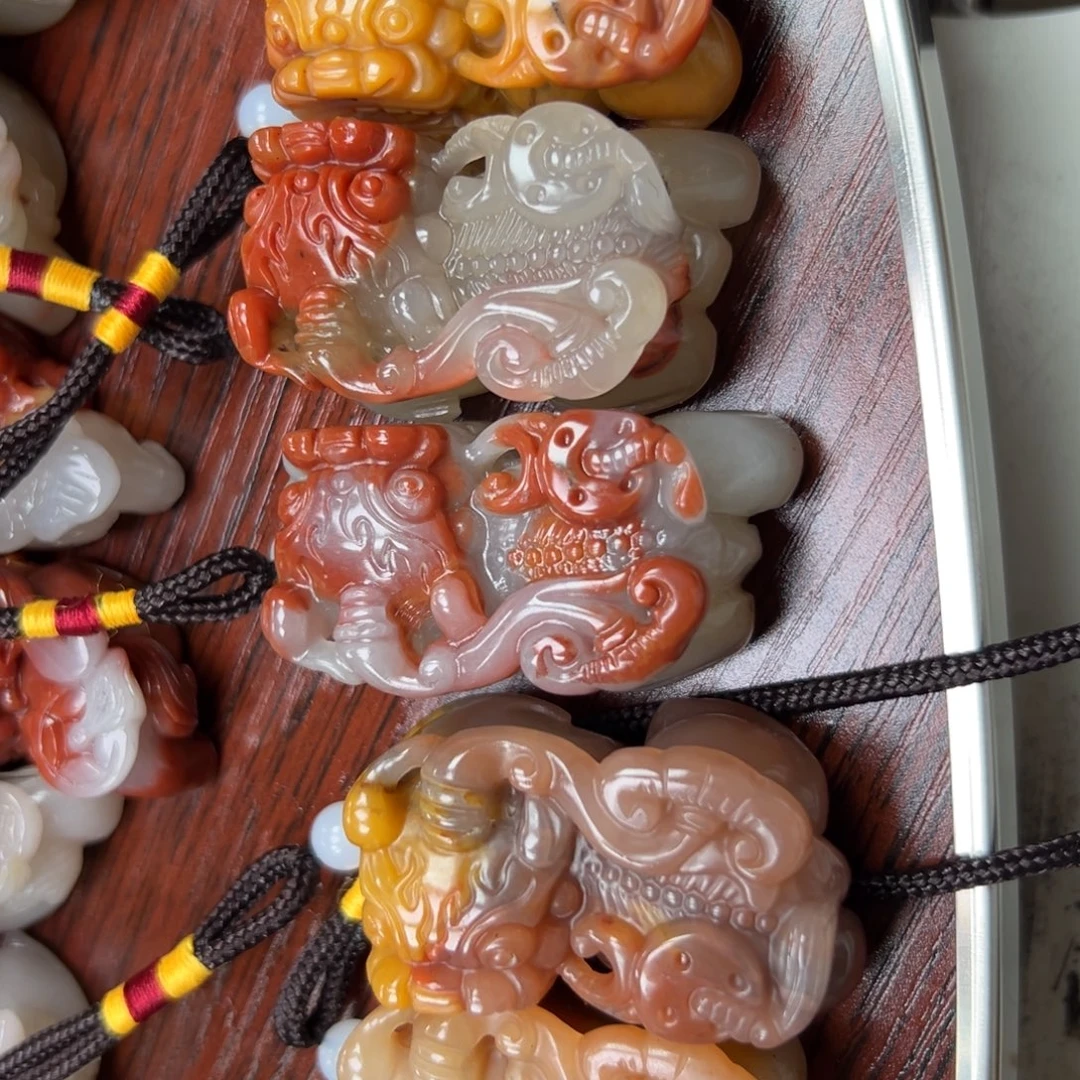 石英质玉（黄龙玉）未镶嵌黄龙玉