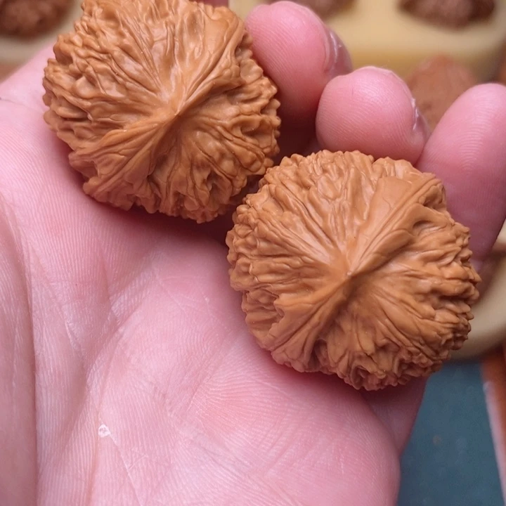 文玩核桃把件34纯野生疆王