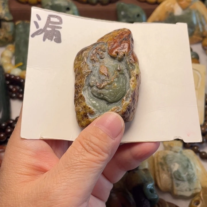 岫岩河磨玉（透闪石质玉）未镶嵌颈饰