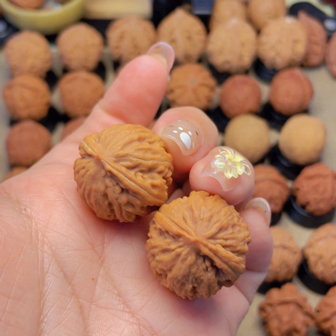 【闪购商品】吊坠文玩核桃且**行小麻球