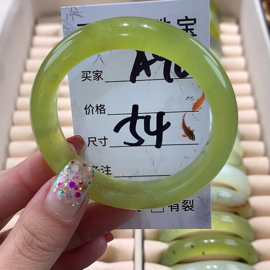 【闪购商品】蛇纹石玉手镯未镶嵌