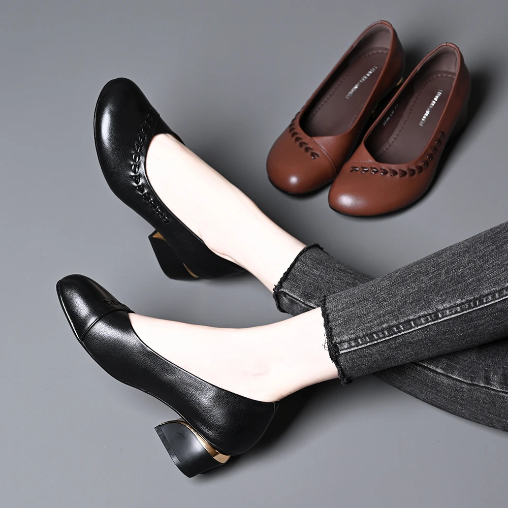 头层牛皮2025春秋新款舒适圆头浅口一脚蹬粗跟软底通勤百搭单鞋女