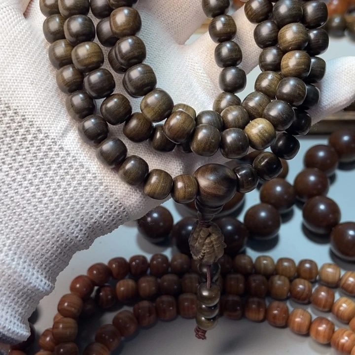 谷***地檀香木老山檀香水阴沉0.8*0.9*108，奶香