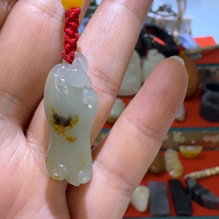 和田玉（子料）未镶嵌挂件