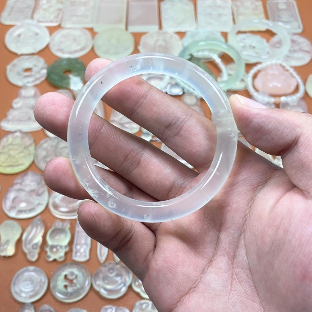蛇纹石玉未镶嵌帅主播