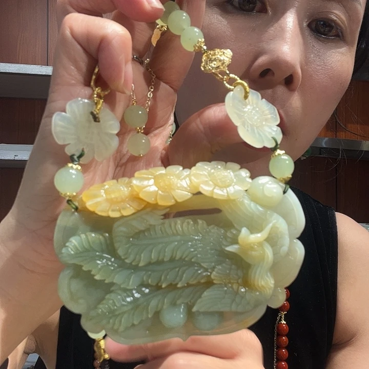 岫玉未镶嵌岫玉吊坠