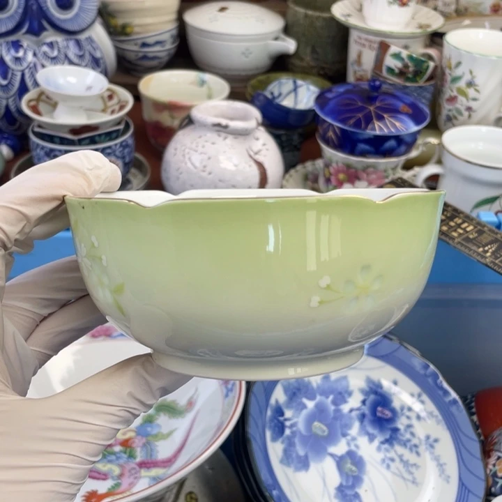 他家瓷器真美…开播了