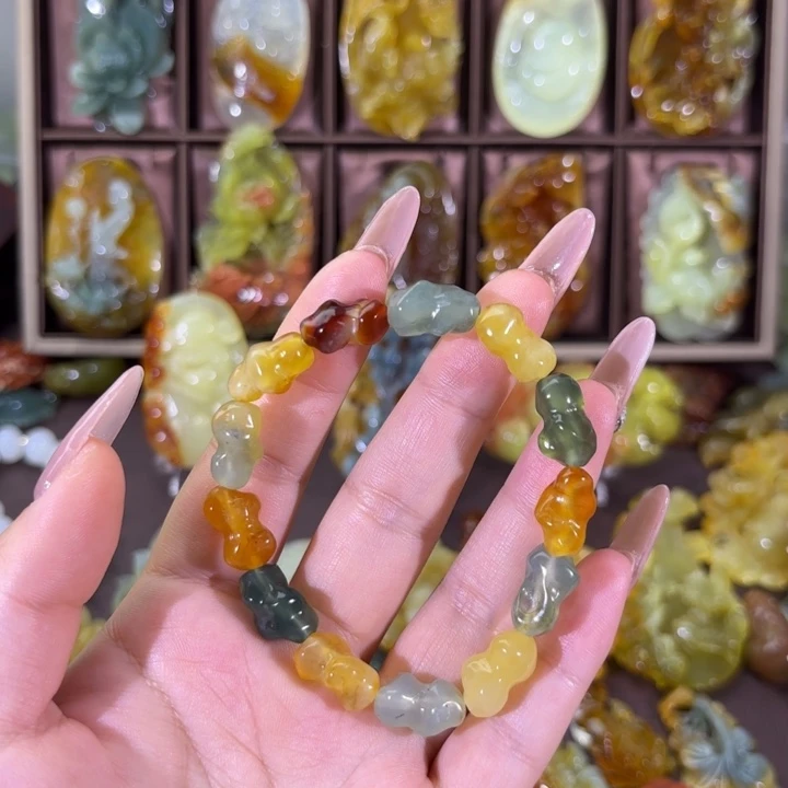 未镶嵌蛇纹石玉颈饰简**单