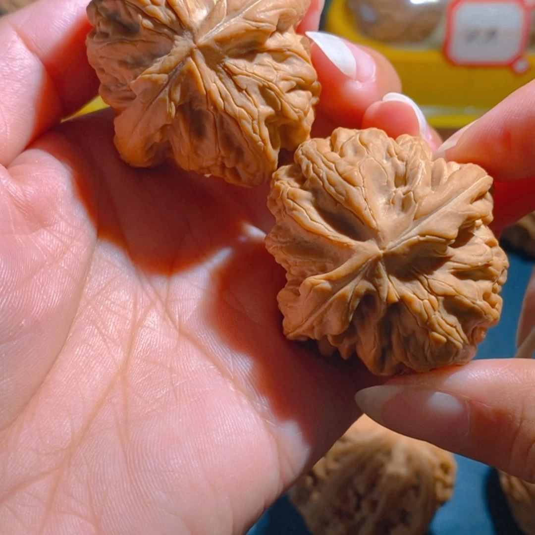 【闪购商品】吊坠文玩核桃G****活红锦鲤