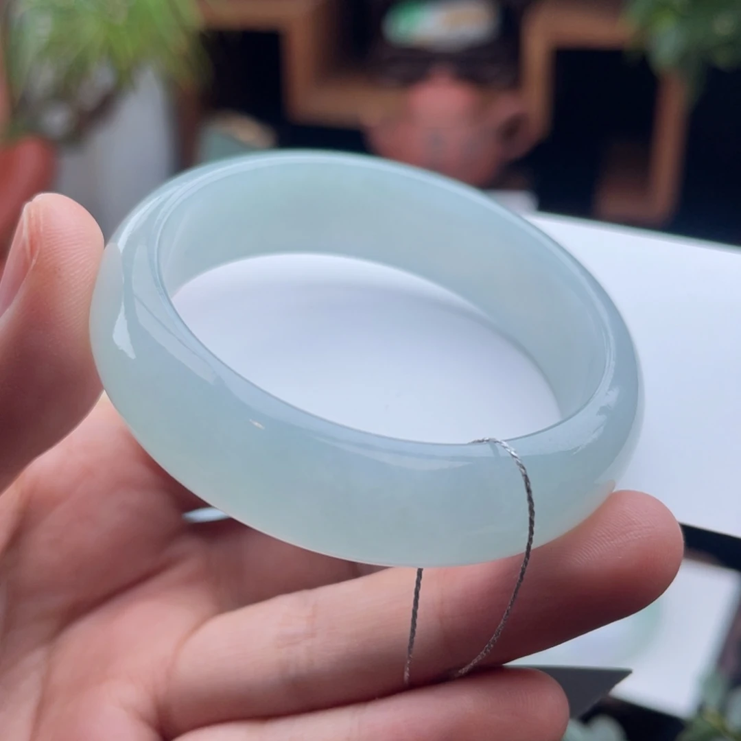 未镶嵌手镯翡翠轮胎