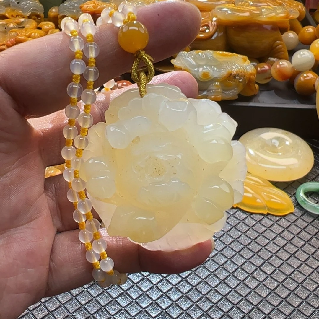 俏***儿颈饰未镶嵌石英质玉
