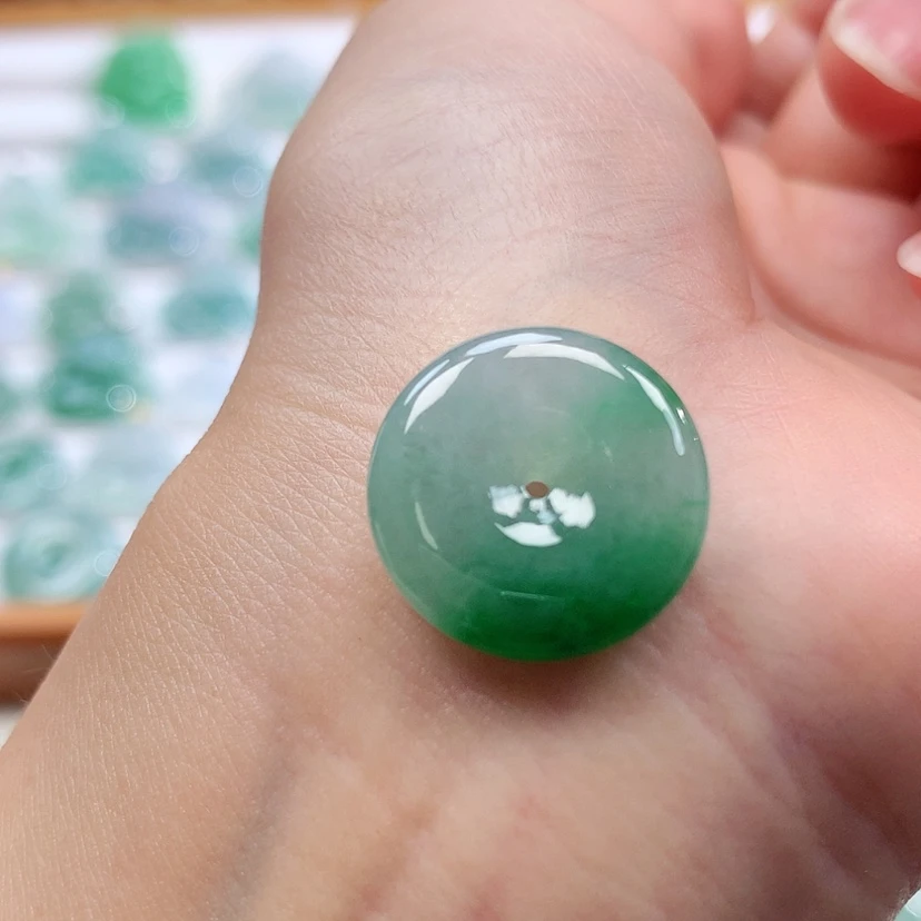 【闪购商品】翡翠未镶嵌吊坠(不含链)