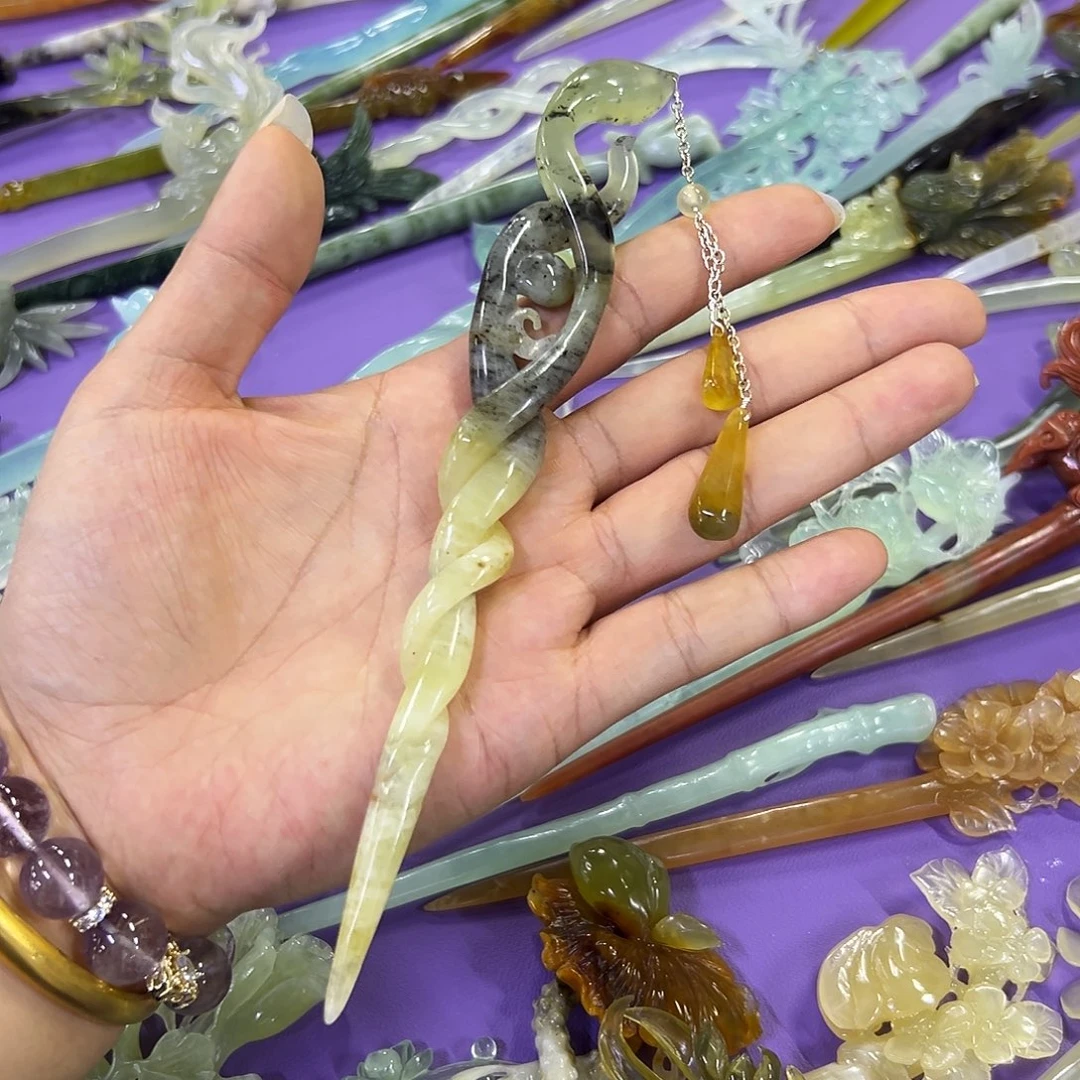 未镶嵌蛇纹石玉缘起