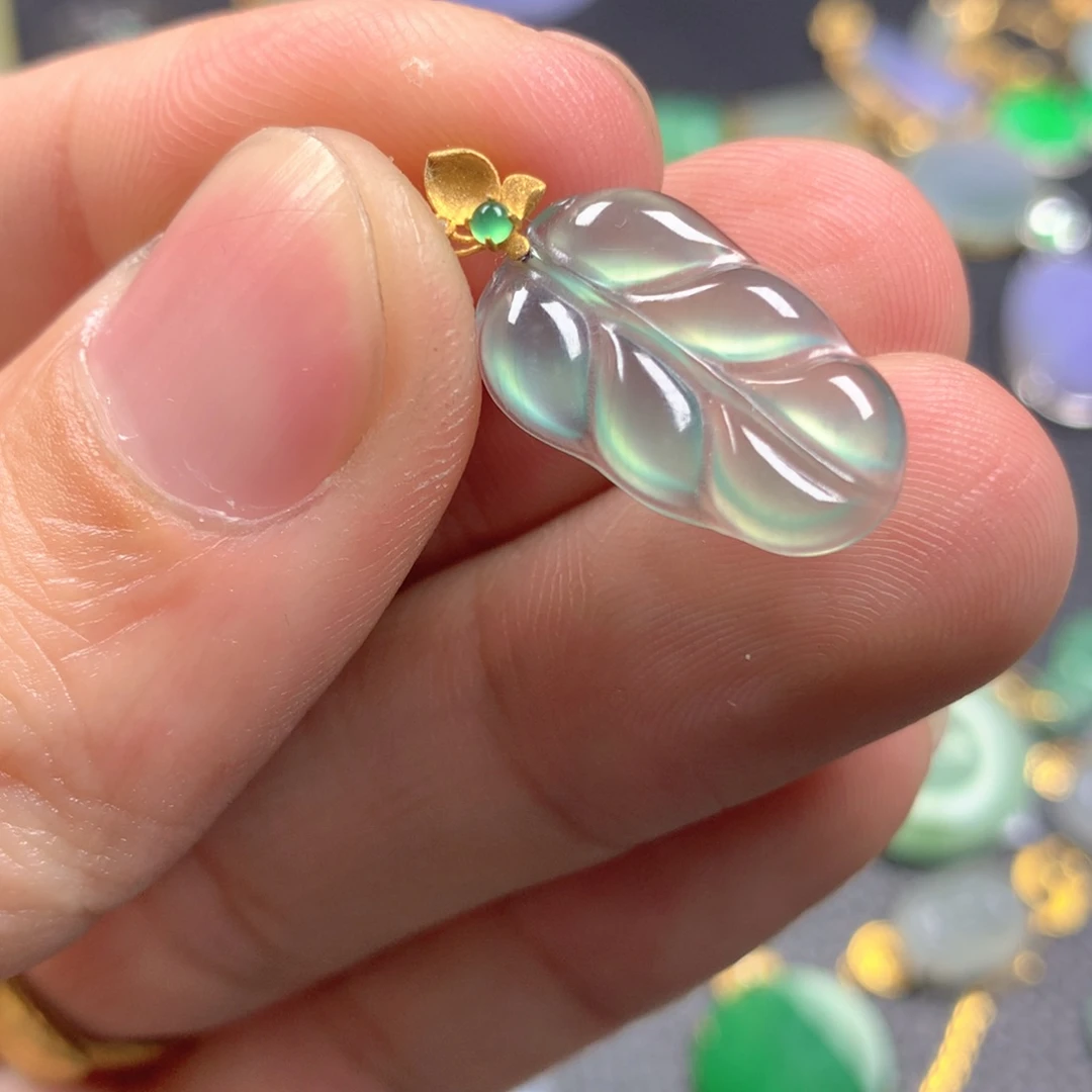 【闪购商品】翡翠颈饰18K金镶嵌翡翠