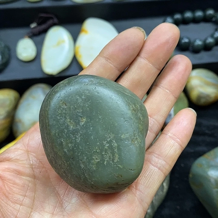 和田玉（糖玉）未镶嵌挂件