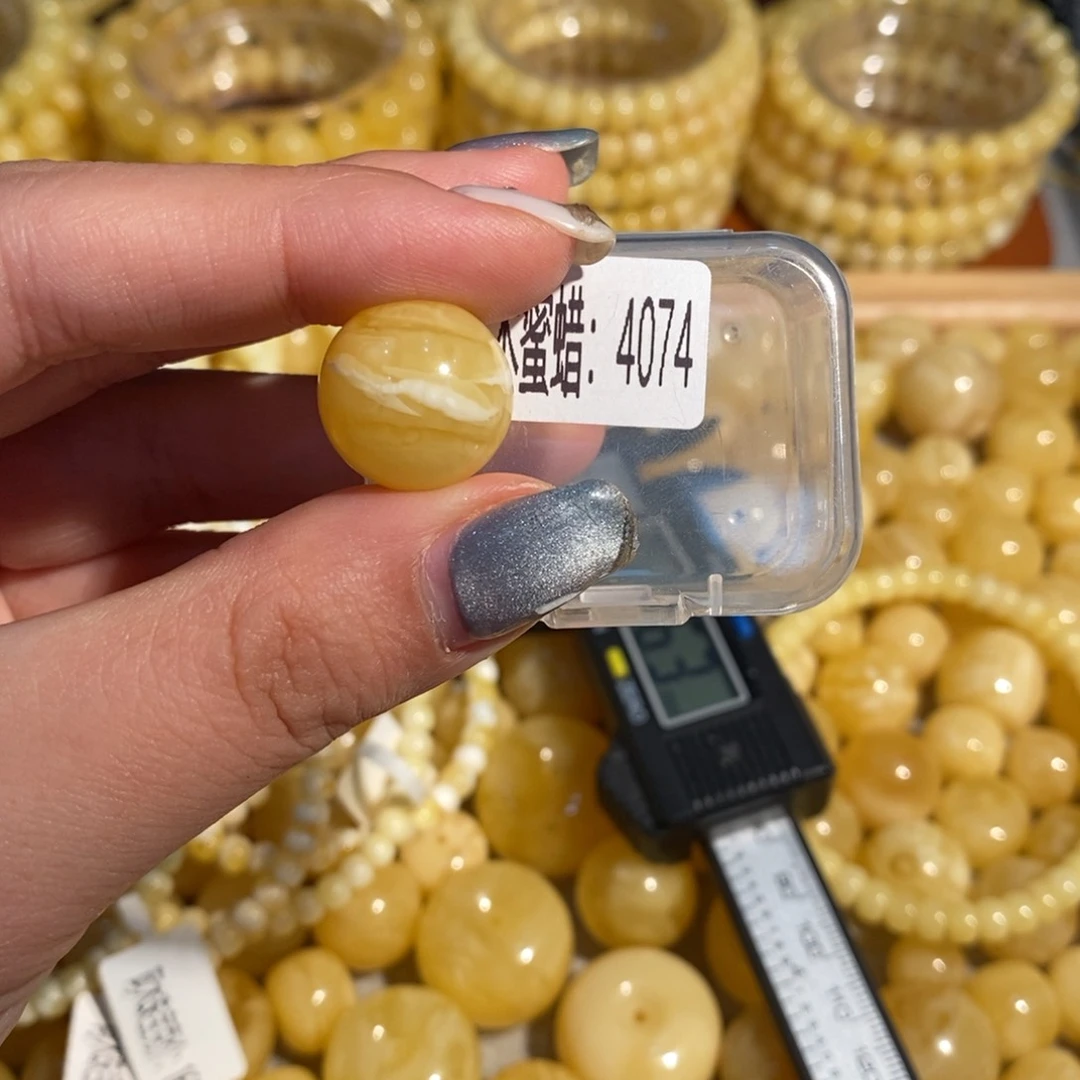 未镶嵌琥珀珠宝奇石4074