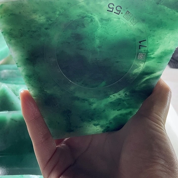 兰***l定制石英质玉（非洲翠）