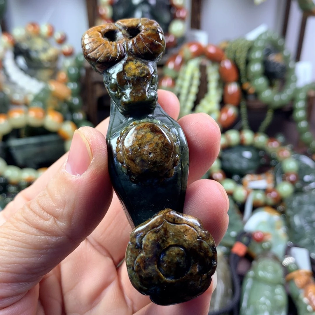 透闪石质玉把件未镶嵌