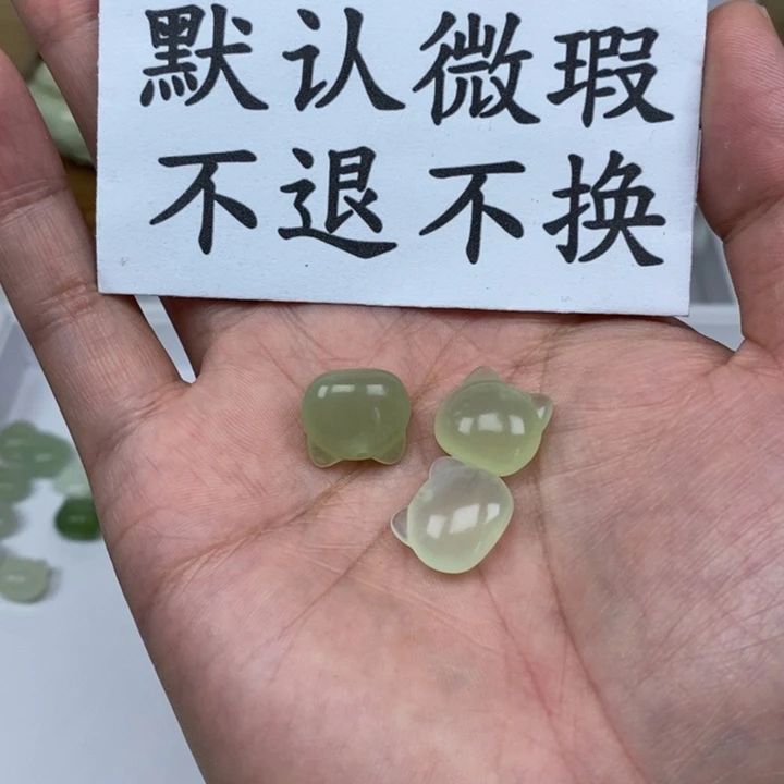 独***珍蛇纹石玉未镶嵌颈饰