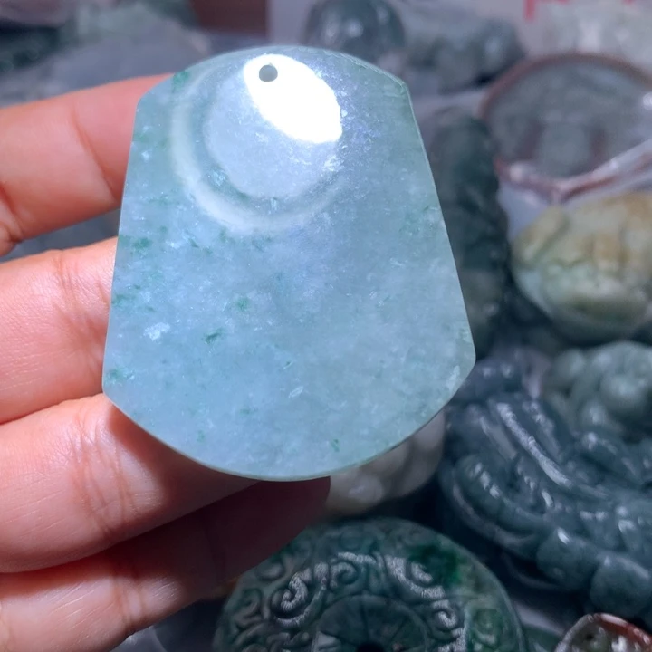 翡翠未镶嵌颈饰保真天然A货翡翠