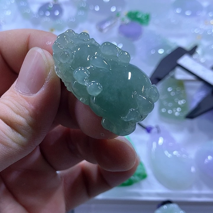 翡翠未镶嵌颈饰天然翡翠A货吊坠