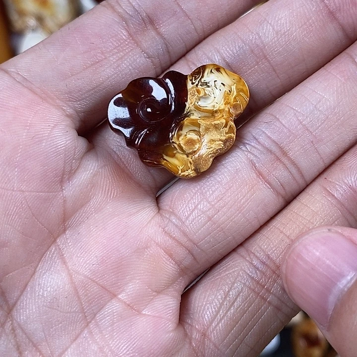 未镶嵌琥珀裸石我