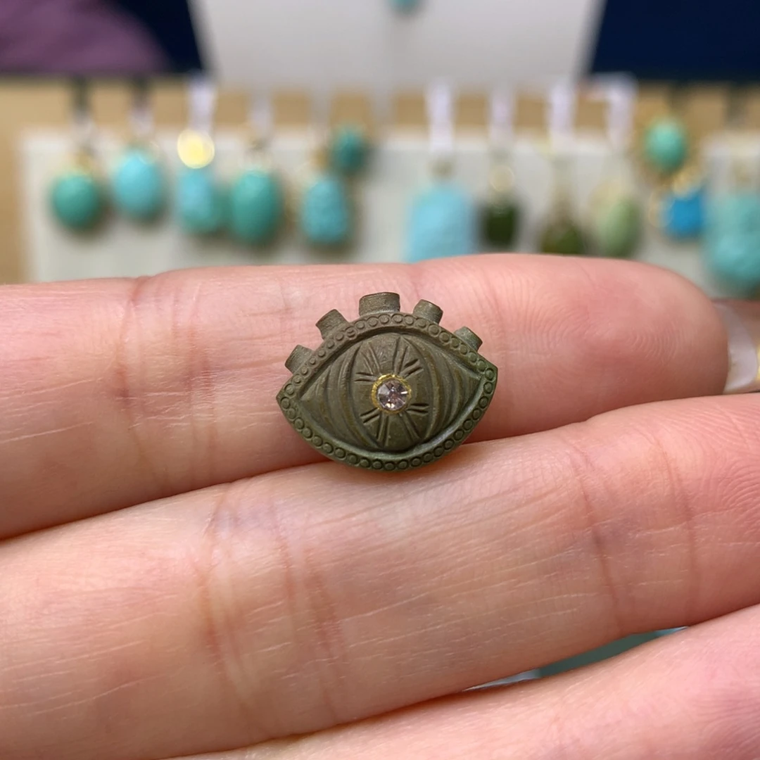 绿松石吊坠未镶嵌