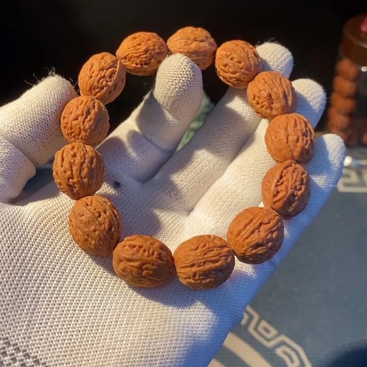 文玩核桃手串……64