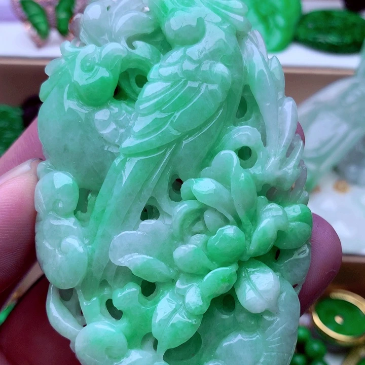 翡翠未镶嵌吊坠(不含链)