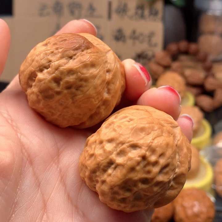 桃核把件龙珠元宝45尺寸