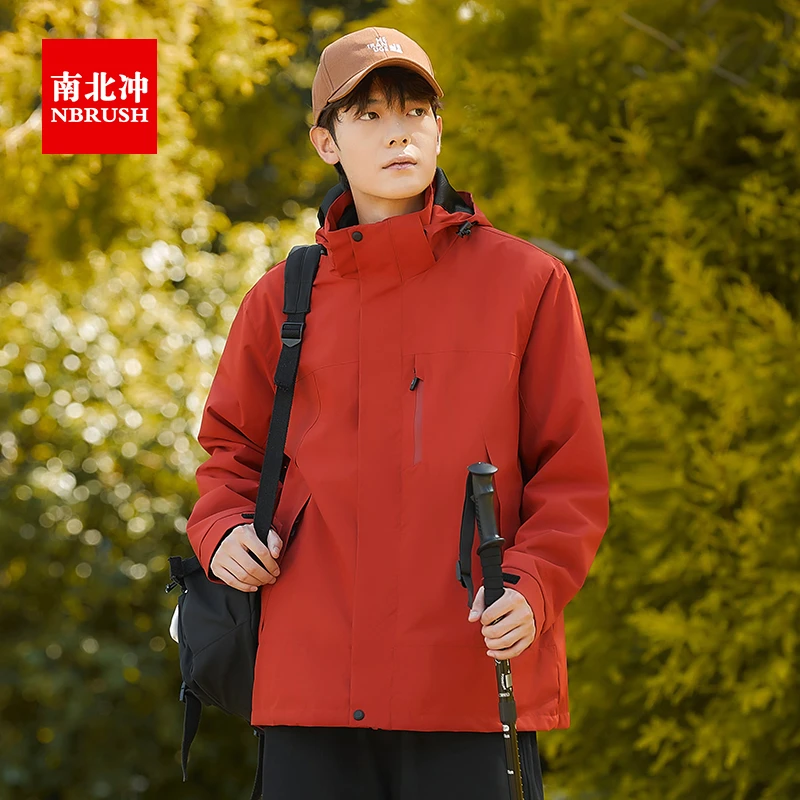 正品保暖加厚防水防风防污新款情侣软壳户外三合一防寒登山冲锋衣
