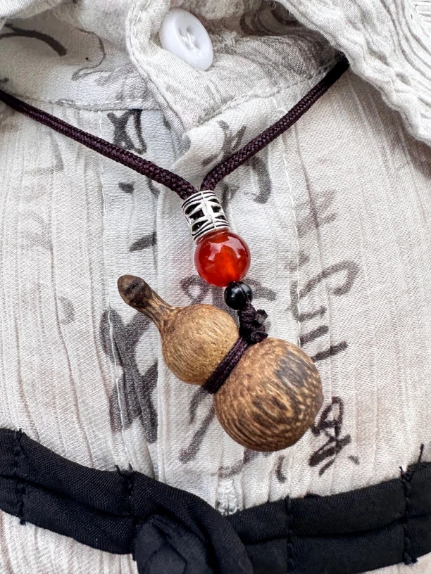 沉香奇楠沉香 长嘴葫芦 多样性发一