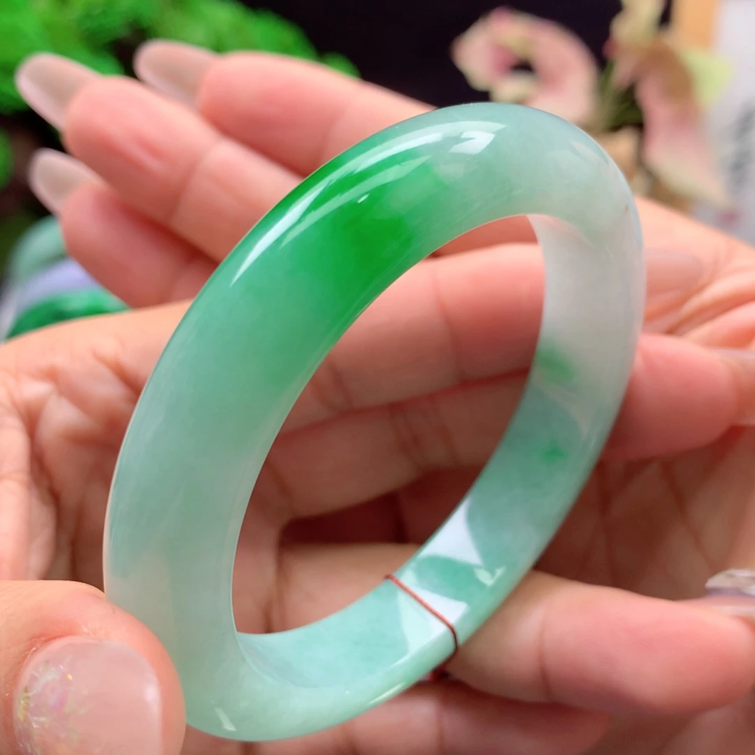 未镶嵌手镯翡翠缅甸