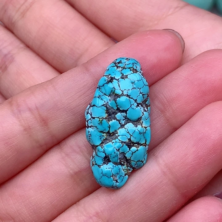 绿松石颈饰未镶嵌