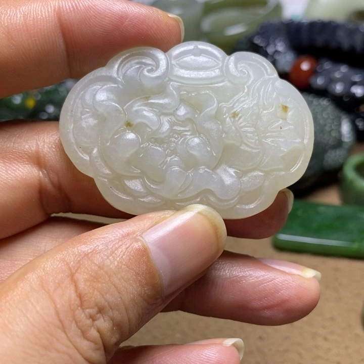 颈饰未镶嵌和田玉