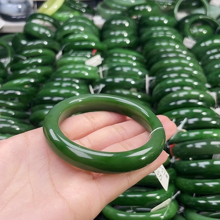 未镶嵌手镯和田玉（碧玉）