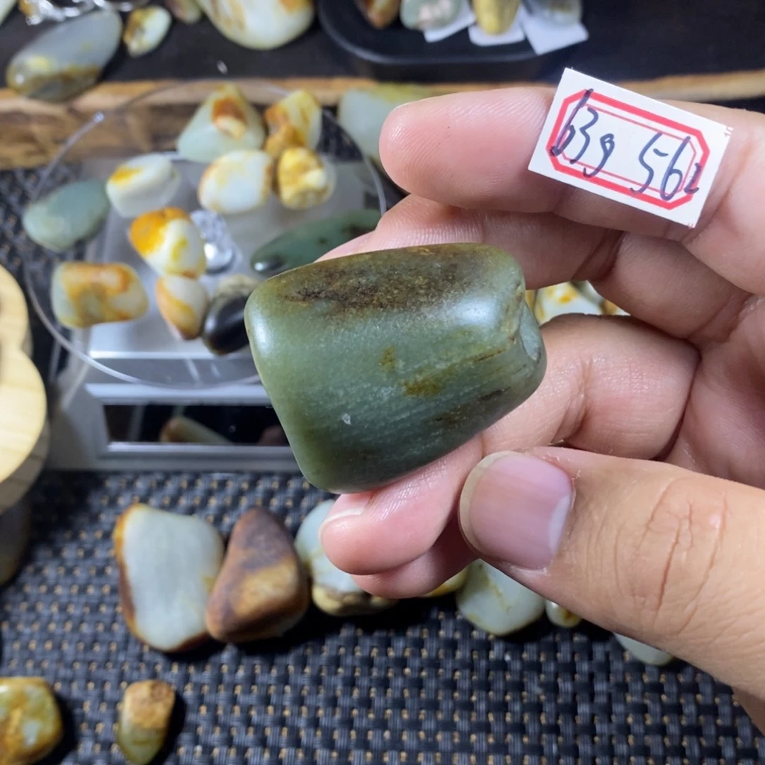 和田玉（糖玉）未镶嵌挂件