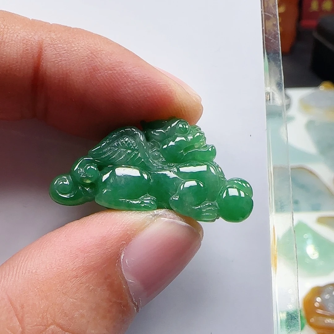 定制翡翠未镶嵌翡翠