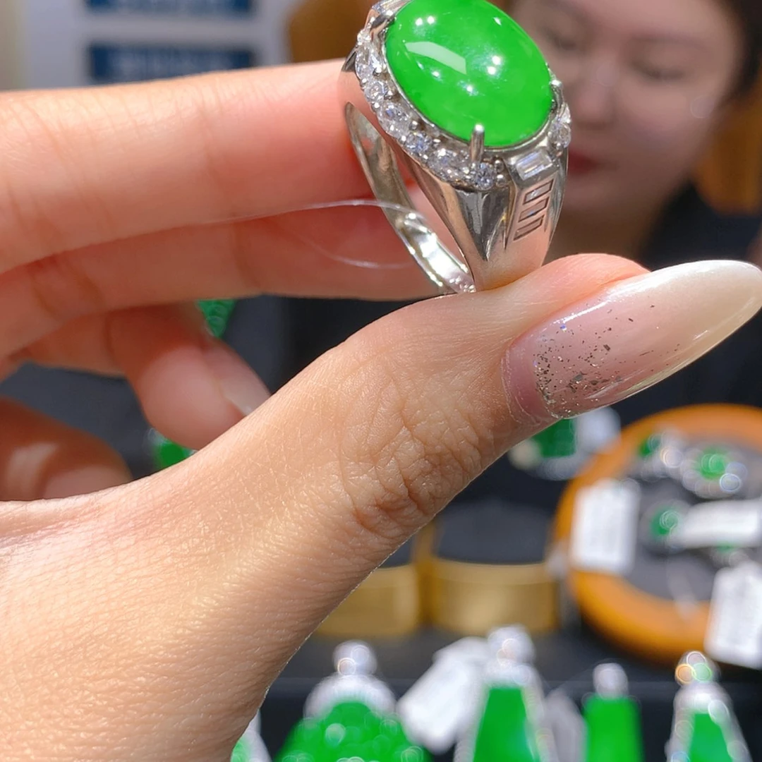 【闪购商品】银S925镶嵌戒指翡翠5柒姐