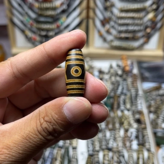 玛瑙/玉髓颈饰未镶嵌G****?