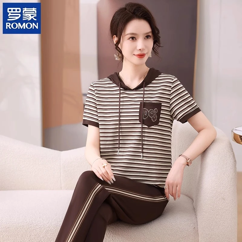 罗蒙妈妈夏装套装女夏季连帽短袖T恤裤子2025新款中老年人两件套