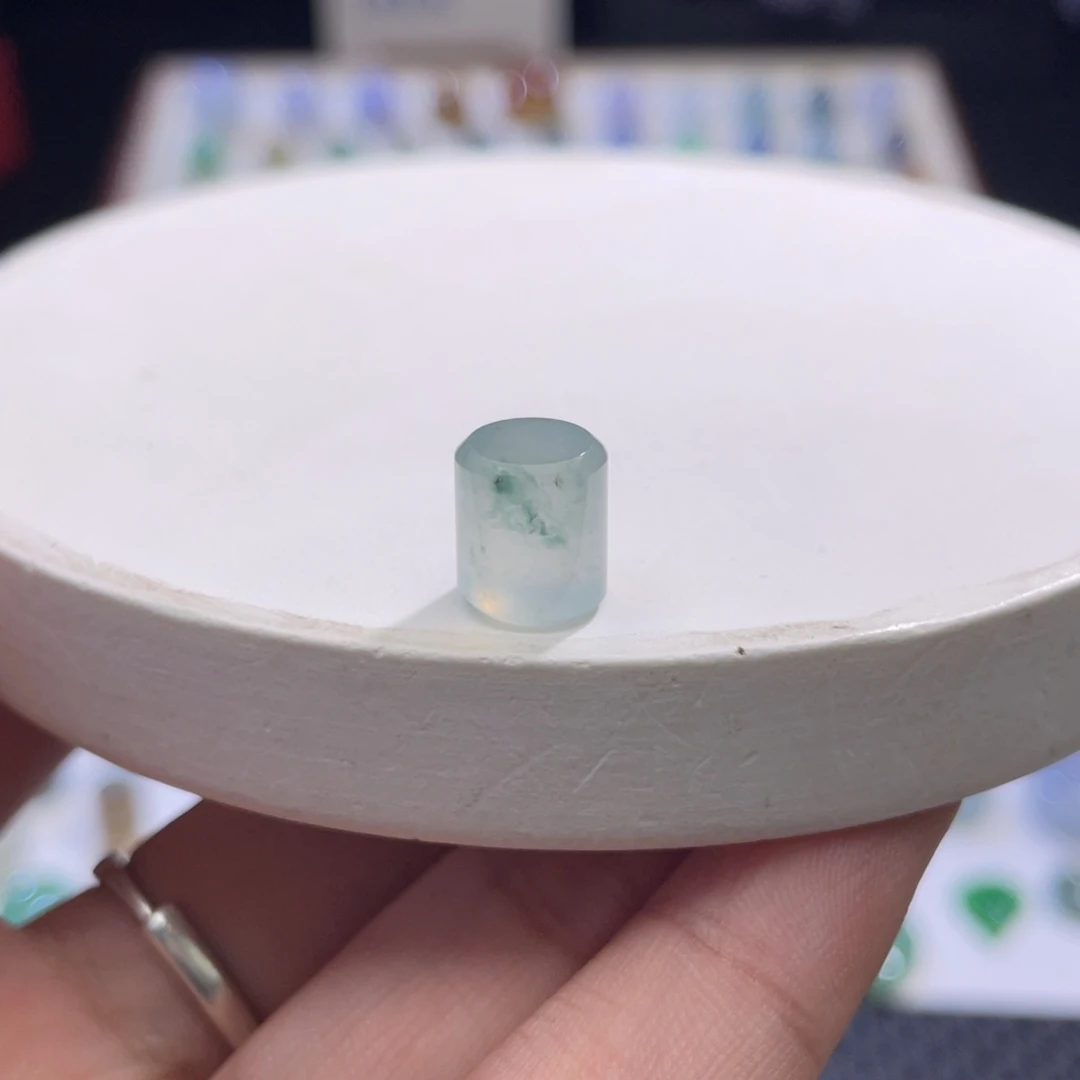 散珠翡翠特色冰飘花桶珠卡9.3-8.1mm