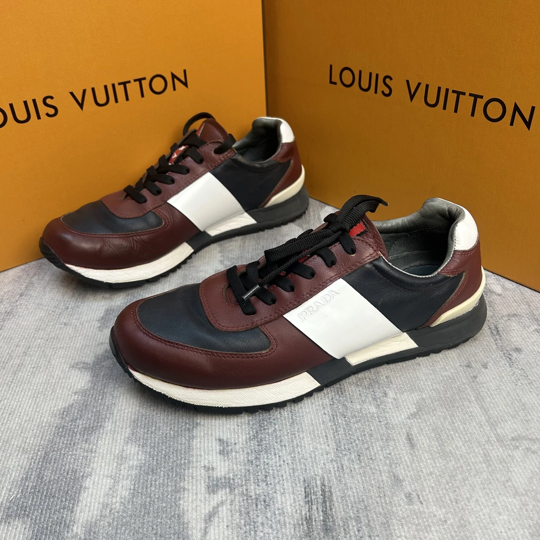 95新 Prada/普拉达 黑白红三色拼接运动鞋/95新40欧