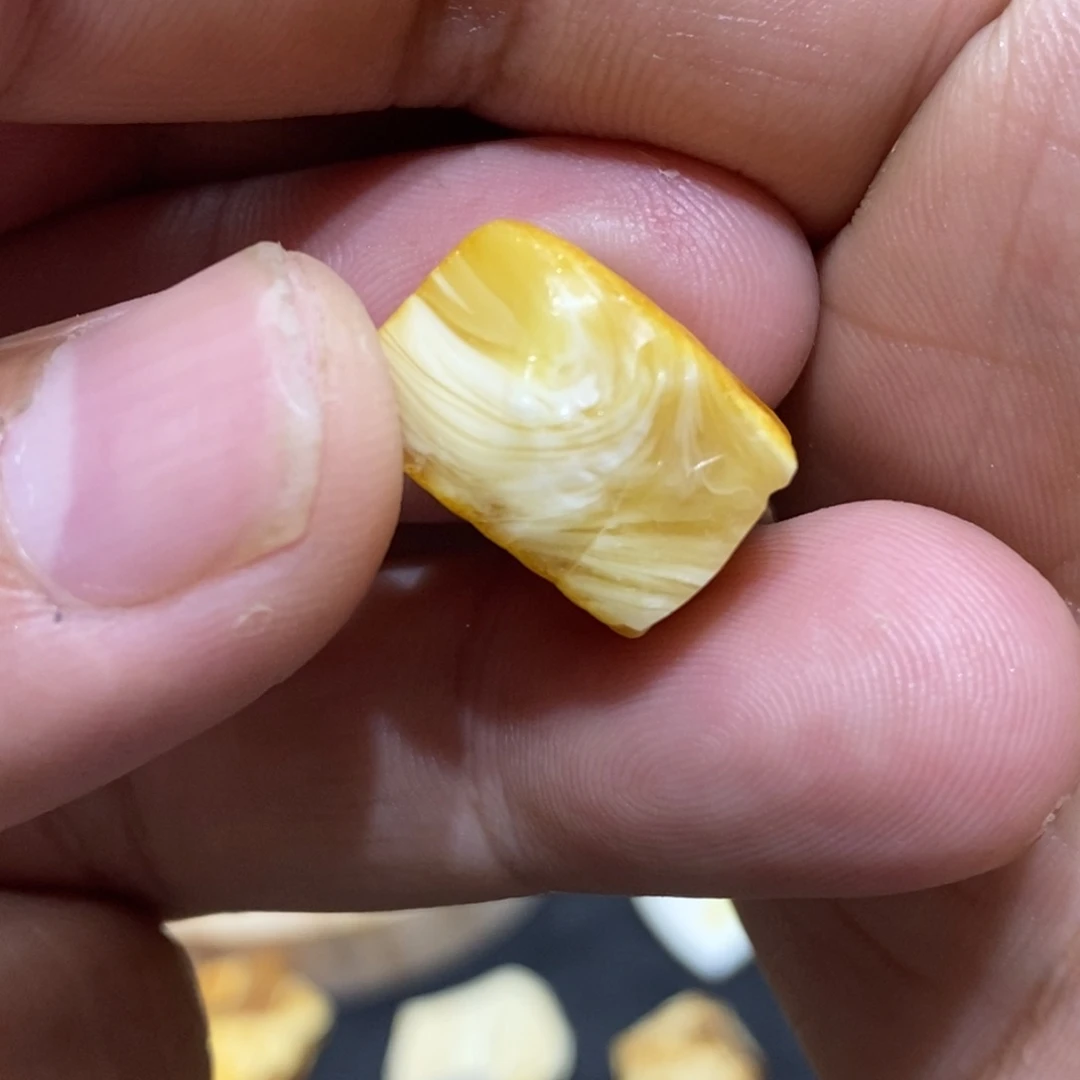 宛***如定制琥珀蜜蜡原石