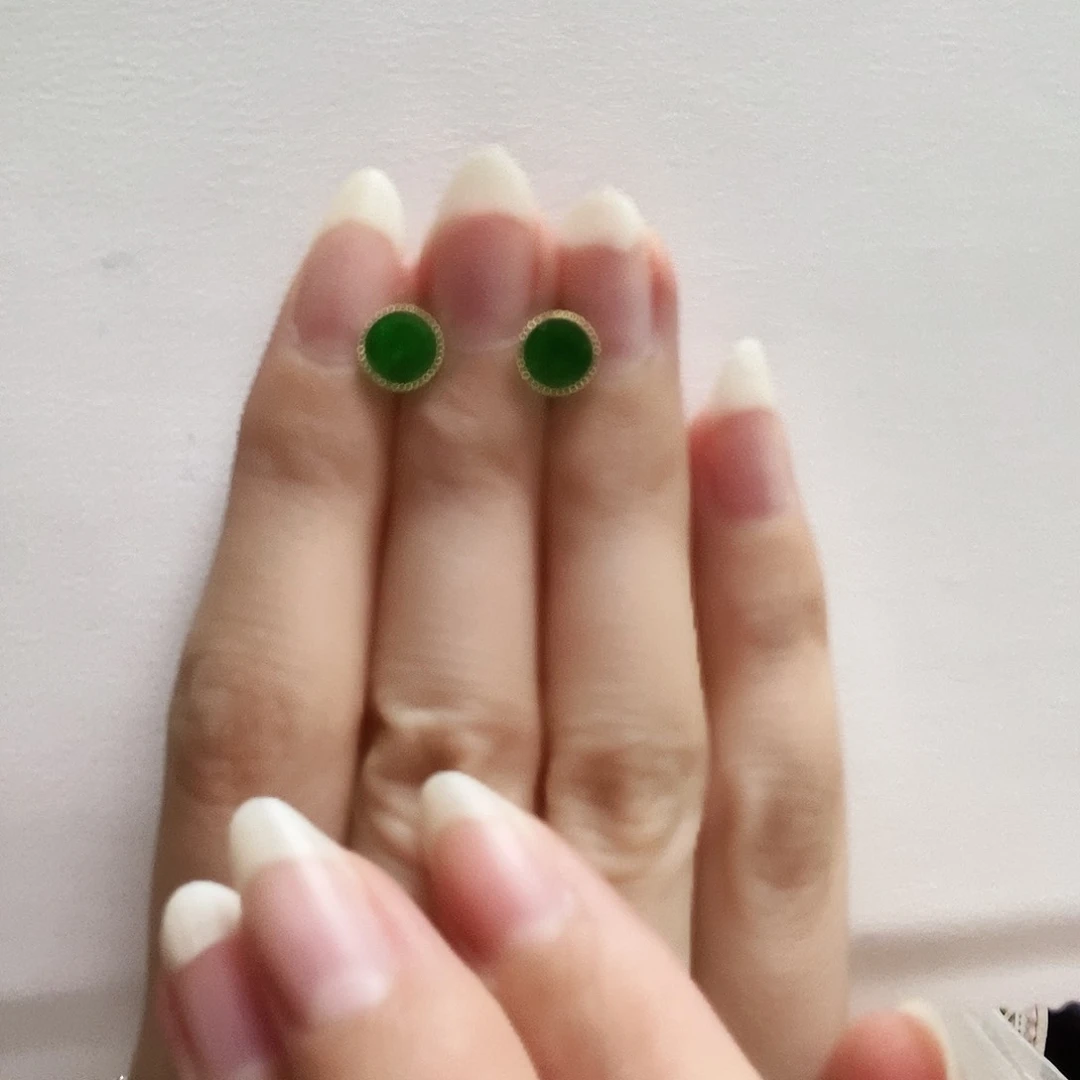 翡翠18K金镶嵌耳饰简单