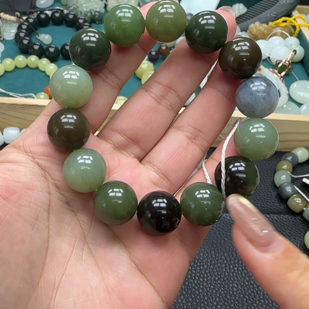 空***梦和田玉未镶嵌手链16