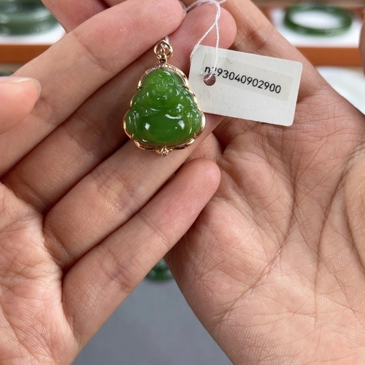 和田玉18K金镶嵌颈饰