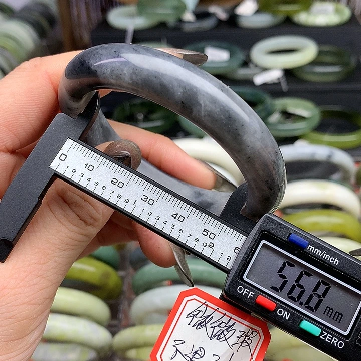 蛇纹石玉手镯未镶嵌139